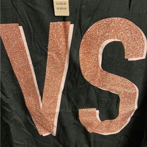 Sold. ❤️Victoria Secret T-Shirt med NWT